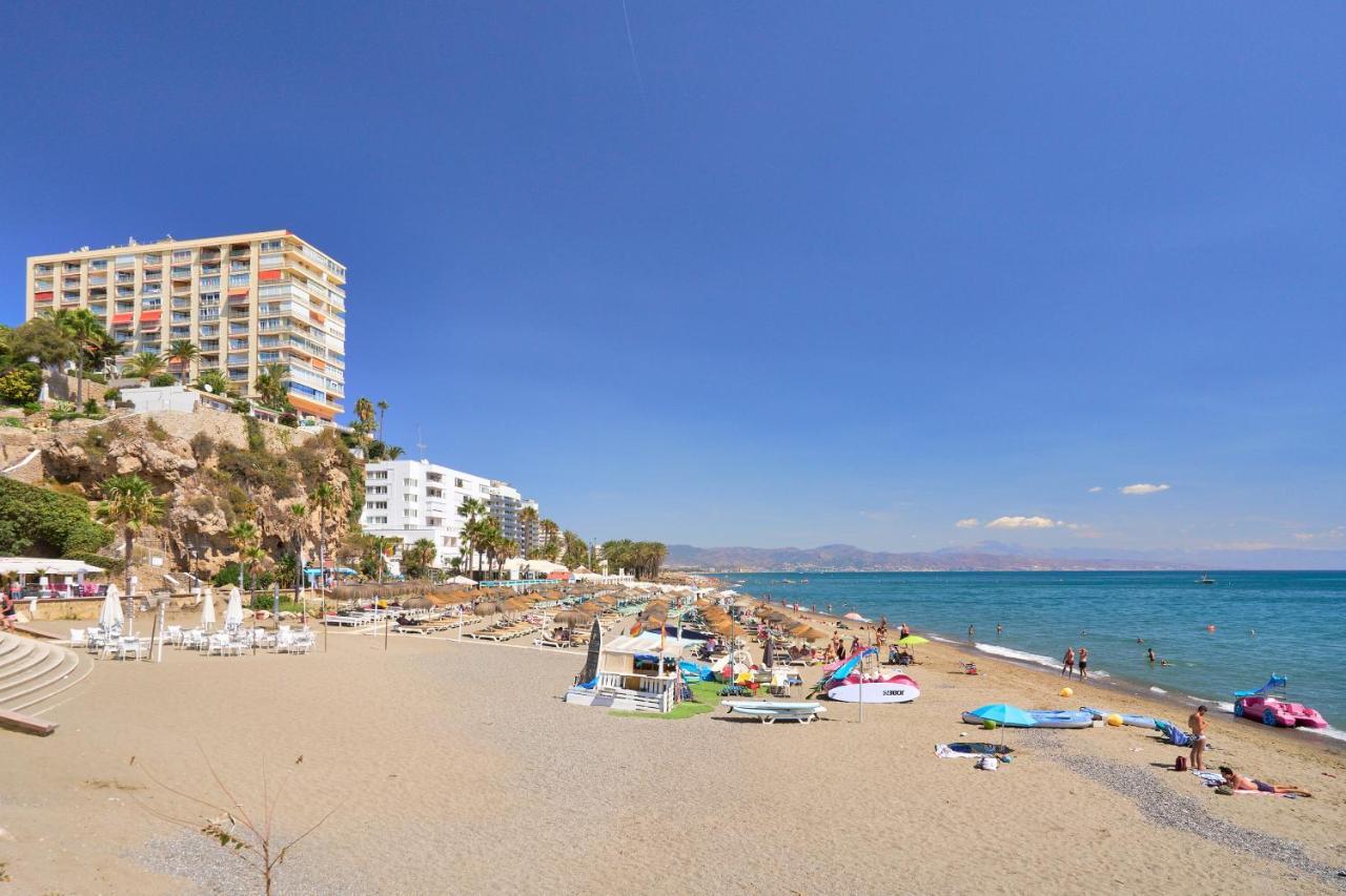 Savanna Beach. Amazing Apartment With Jacuzzi Torremolinos Luaran gambar