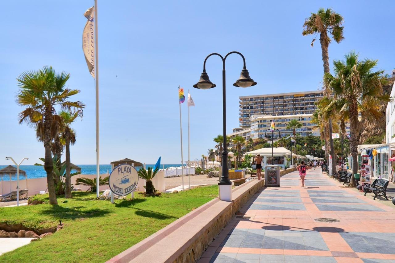 Savanna Beach. Amazing Apartment With Jacuzzi Torremolinos Luaran gambar